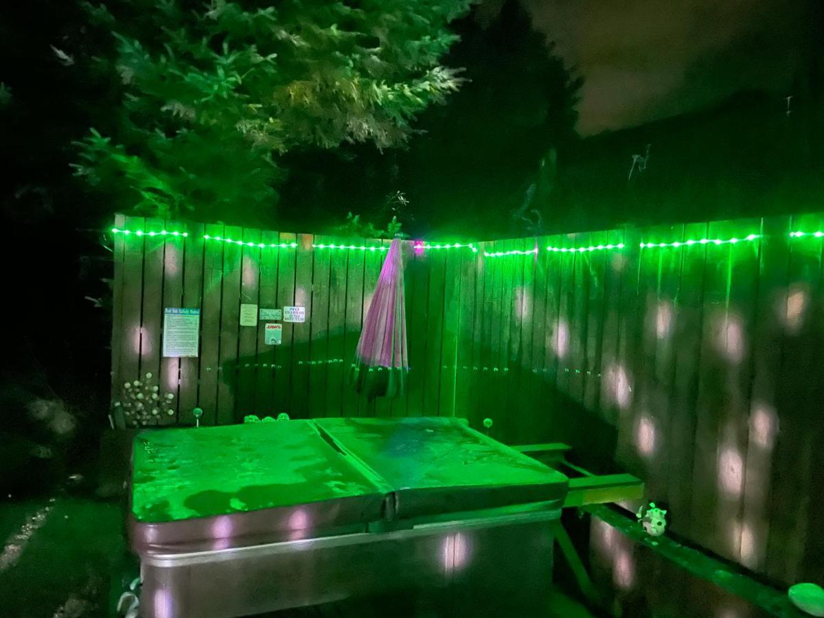 Bankhead Accommodation With Hot Tub In Aberdeenshire Gamrie Ngoại thất bức ảnh