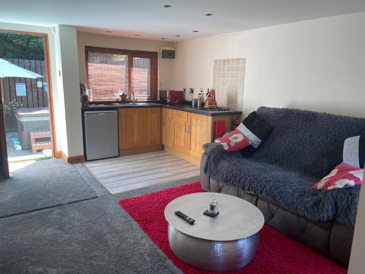 Bankhead Accommodation With Hot Tub In Aberdeenshire Gamrie Ngoại thất bức ảnh